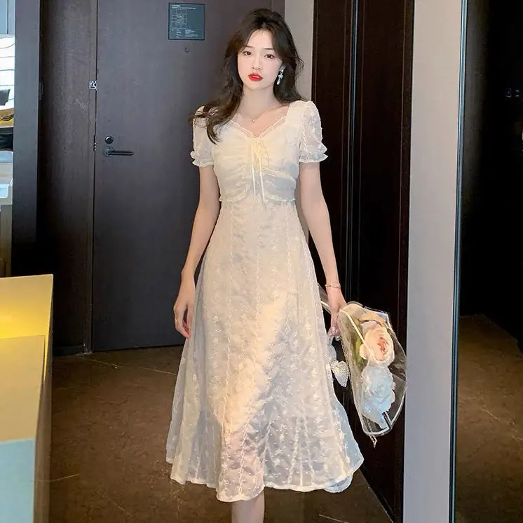 Dress Lace Fairy Dress Square Neck Chiffon Dress Korean Style Princess Dress Pesta Gaun Putih Floral Dress Retro Dress Pantai Dress Vintage Dress Cream Dress Kondangan Dress mewah M367 4
