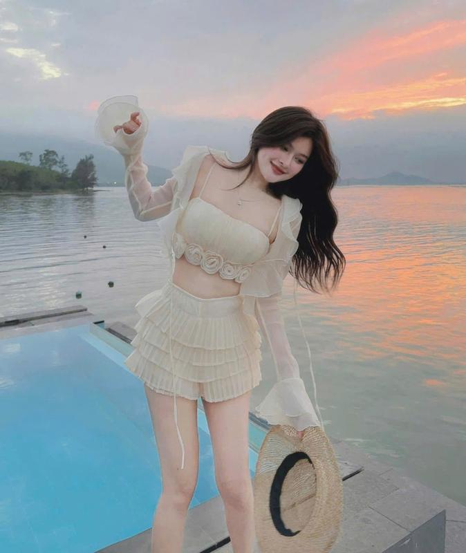 BIGSIZE HIẾU HIẾU (55-95KG) - Set bộ 3 món đi biển hot Áo khoác ngoài + Áo 2 dây viền hoa + Váy tầng S615