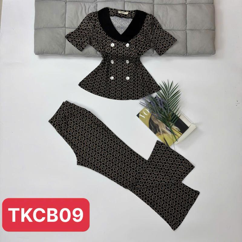   TKCB  SET Đồ Bộ Thiết Kế Thời Trang Thun Tăm Lạnh Cổ Bèo Phối Bông mix Quần Ống Loe Chuẩn Form Tôn Dáng - Sang Trọng - Sành Điệu - Trẻ Trung  phù hợp mặc ở mọi nơi mọi lứa tuổi size 45 - 68KG 
