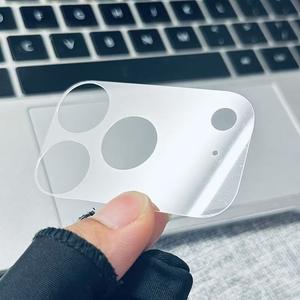 Película trasera flexible para iPhone 17 Pro Max, una película protectora transparente y ultrafina que cubre completamente la lente hueca.