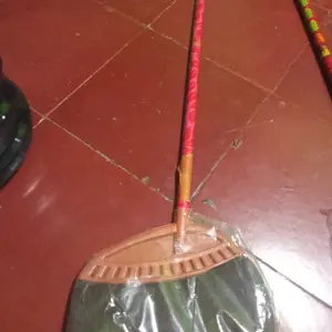 PAKET SAPU IJUK DAN PEL LANTAI GAGANG KAYU LAKOP Plastik Hemat dari Ijuk & Sumbu Daya Serap Tinggi Cocok untuk Rumah Anda