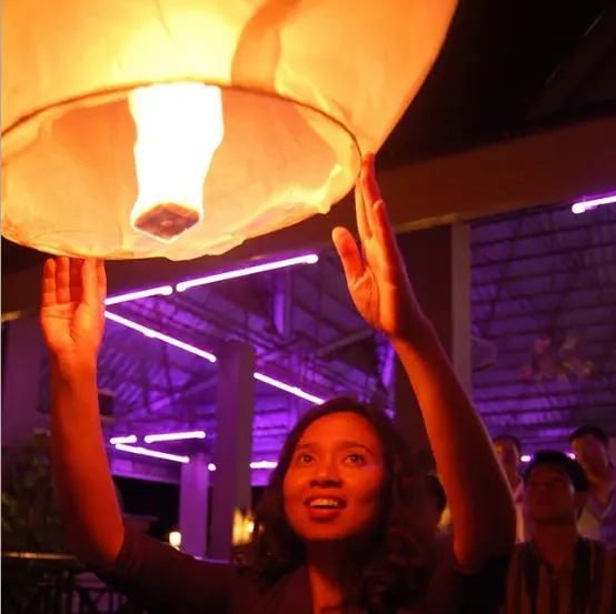 SKY LANTERN - LAMPU LAMPION LENTERA BALON TERBANG WARNA WARNI