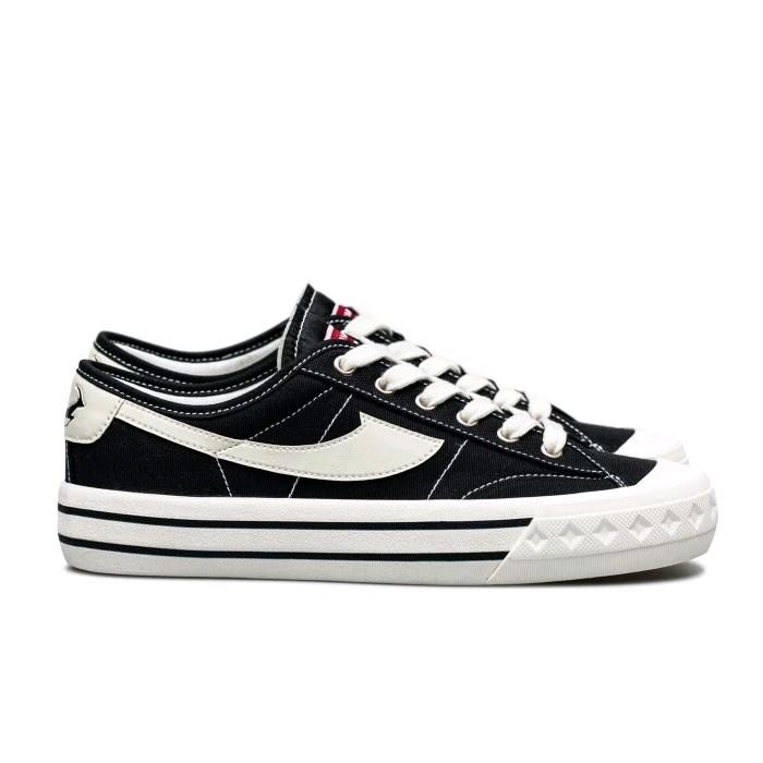 Termurah COD!!! Sepatu Compass Gazelle Low Black White Hak Datar Sneakers Canvas Kasual Shoes 1