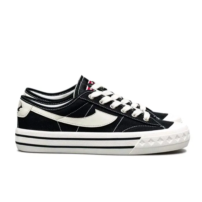 Termurah COD!!! Sepatu Compass Gazelle Low Black White Hak Datar Sneakers Canvas Kasual Shoes 1