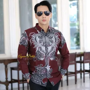 Kemeja batik slim fit pria terbaru lengan panjang pendek warna Burgundy batik pria slim fit warna merah HIMAWARI BURGUNDY hem batik warna Burgundy terbaru kemeja batik warna merah premium