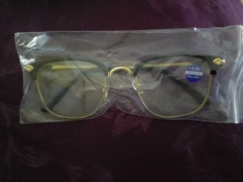 Product Review of （Bisa COD）Kacamata Baca Anti Radiasi Lensa Plus Lensa Baca dan Jalan Lensa Double lensa Bifocal Frame Modis Unisex Pria Wanita Cewek Cowok bifokal 605 from s**9 0