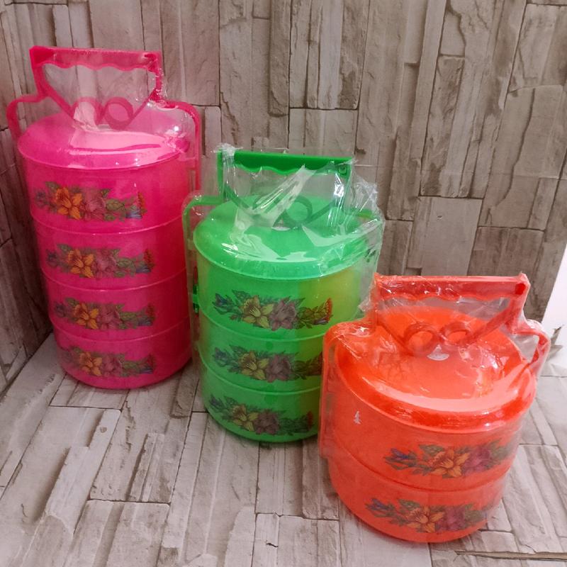 Rantang Plastik Susun Warna Motif Bunga Pacific (Warna Random) 1