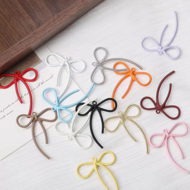Product Introduction of 1pcs Gantungan tas kunci aesthetic keychain bow bag charm ribbon mini cute crochet 3