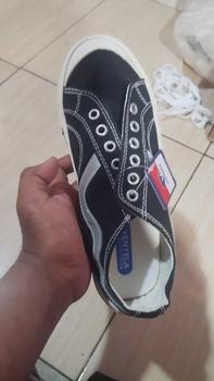 Product Review of Sepatu Sneakers Ventela New PuBlic Low Black and White Original Casual Nyala Pria Wanita from V**⚡ 1