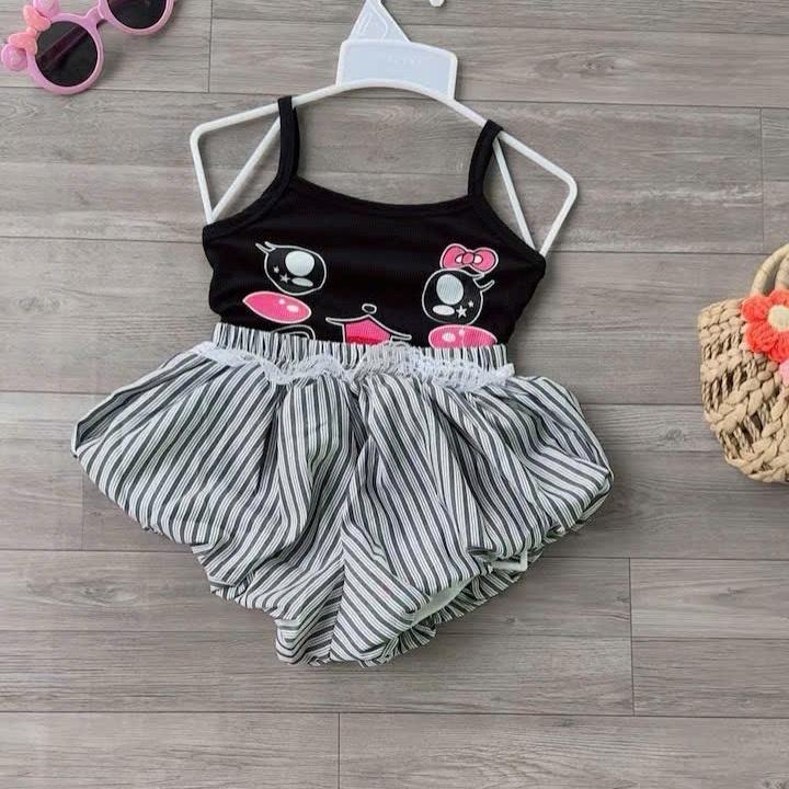 Set quân bí ca rô kèm áo 2 dây có gấu cho bé gái 3