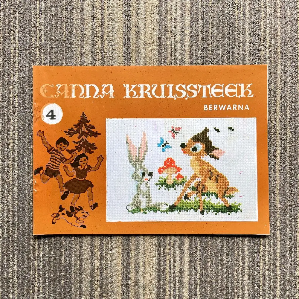 Buku Kristik Merek Canna Kruissteek Nomor 4 Cross Stitch
