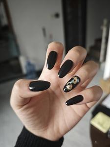 Handmade obsidian black nail tips with gold foil and mother of pearl; dark “old money” aesthetic; a skin brightening miracle for yellow nails.