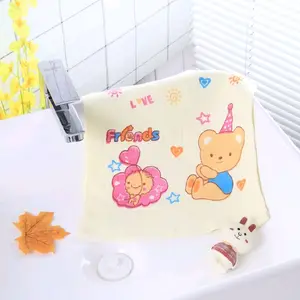 Handuk untuk alas memarnai Stationery
