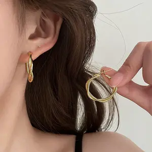 Anting-anting Lingkaran Emas yang Dipilin untuk Wanita, Anting-anting Lingkaran Hipoalergenik Vintage yang Dipilin