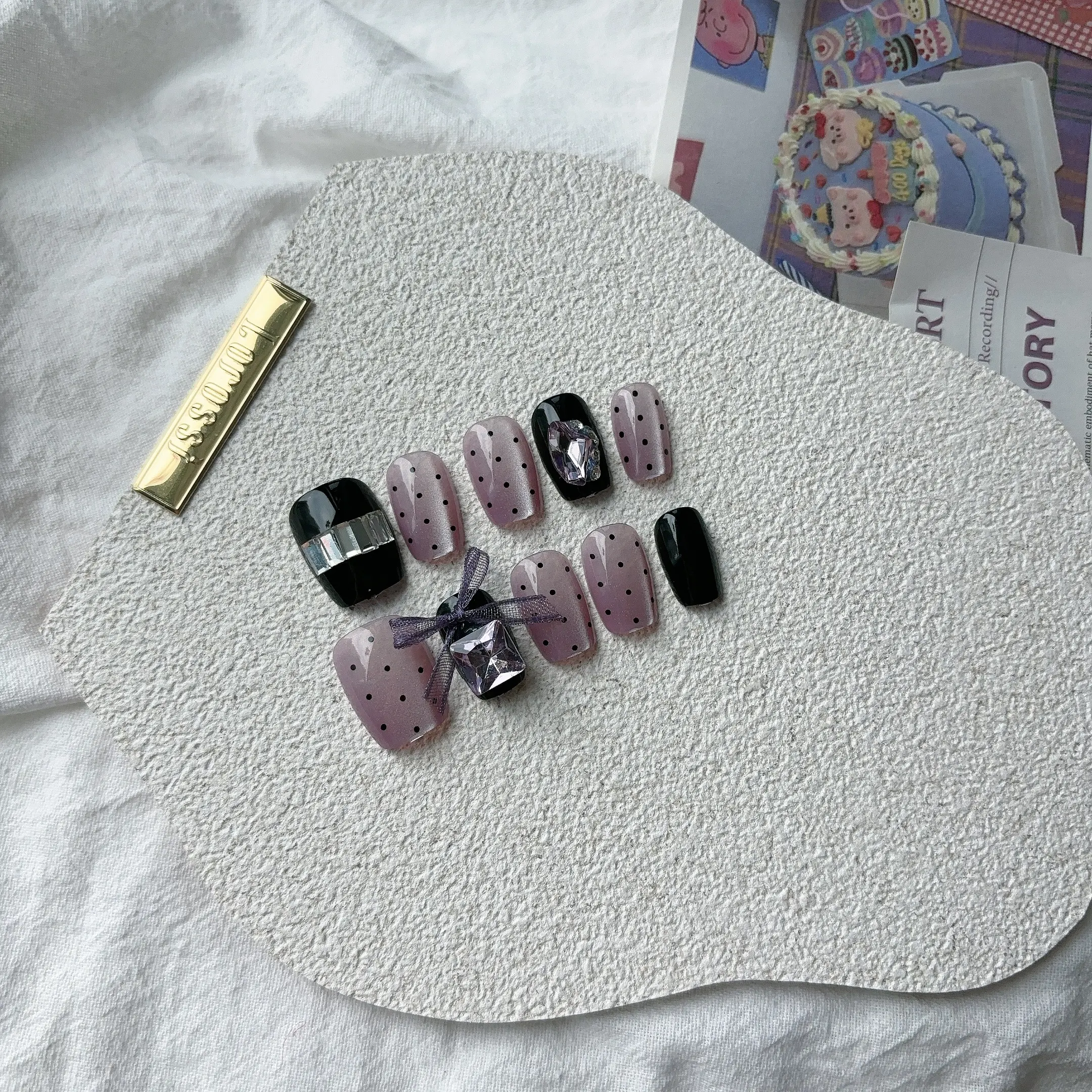 B06 Purple Polka Dot Handmade Press on Nail
