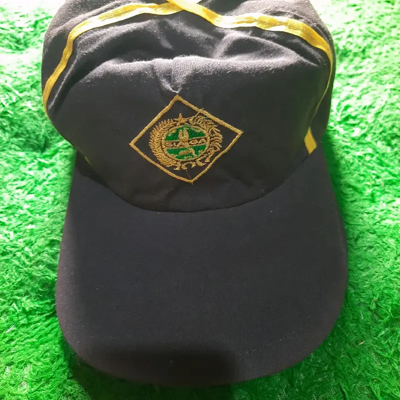 perlengkapan sekolah SD pramuka .topi dasi kaos kaki dan sabuk 3