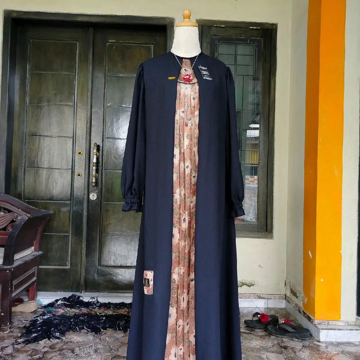 Gamis rempel bunga coksu x hitam cocok buat jalan-jalan, kondangan dan lebaran