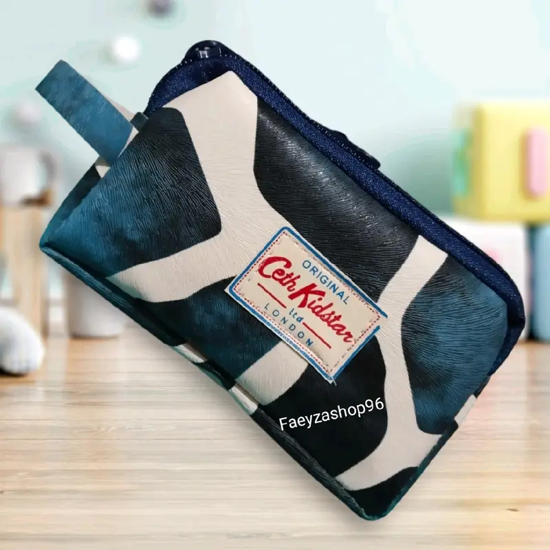 Dompet Wanita Pouch 3 Ruang Resleting Multifungsi Kartu-Uang dengan 3 Ruang Resleting 4