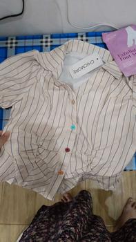 Product Review of FADFAD[Ready Stock] Kemeja Lengan Pendek Bermotif Garis Krah V-neck Untuk Wanita from y**l 0