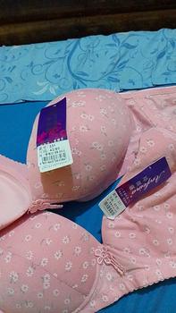 Product Review of Celyne Bra big size Cup B to C tanpa kawat motif bunga import murah BH size Besar wanita Jumbo 9060 from H**a s**d 0