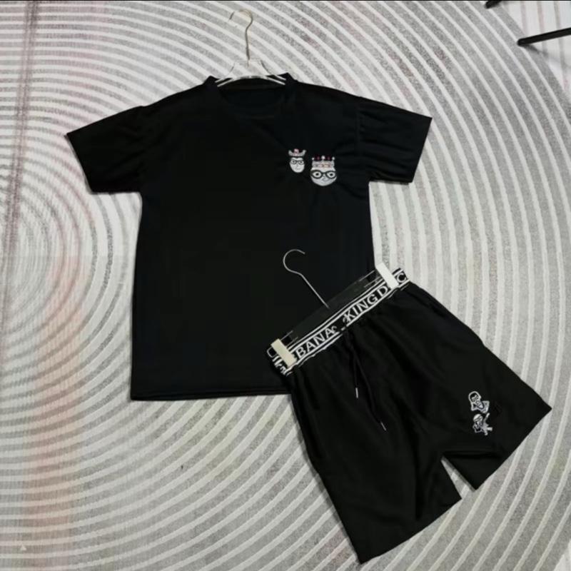 Bộ Cộc - Áo Thun Vương Miệng + Quần Sooc Gió 1 Lớp 2 Ông Người - Chất Thun Lạnh - Dành Cho Nam Nữ From Unisex