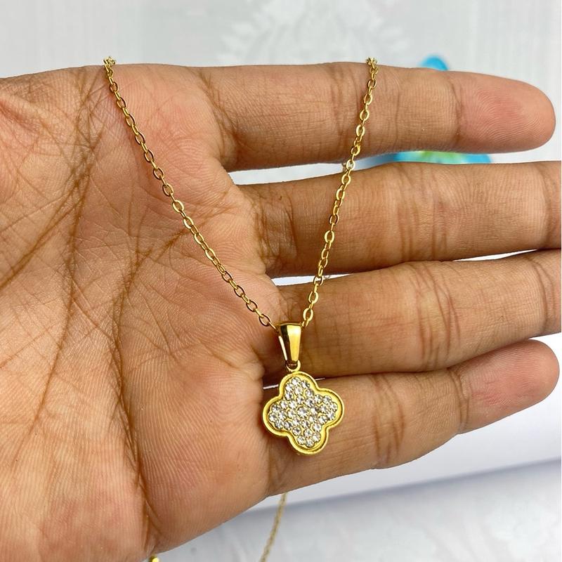 KALUNG TITANIUM CLOVER PERMATA ANTI KARAT 0