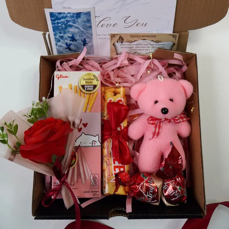 Hampers Snack Box Camilan Set Kado Jajan Makanan Minuman Makanan Ringan Ulang Tahun Valentine Wisuda Anniversary Sempro Hari Guru Pink Sweet Series Food 1