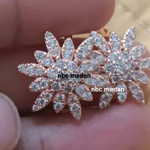 Cincin bintang cantik, replika berlian medan