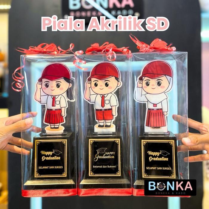 Gambar BONKA Piala Akrilik Wisuda/Kelulusan Sekolah SD Costum, Nama, Foto, Dan Logo - Free Box Mika - Cowo dari Bonekahandmadesukasuka Kab. Sukoharjo Tokopedia