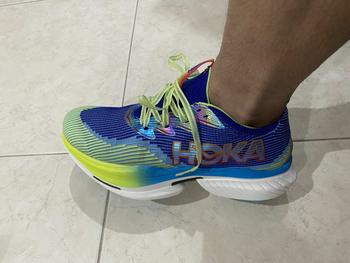 Product Review of HOKA CIELO X1 Men's and women's professional racing shoes carbon board running shoes wear-resistant, stable and breathable from K** L** 0