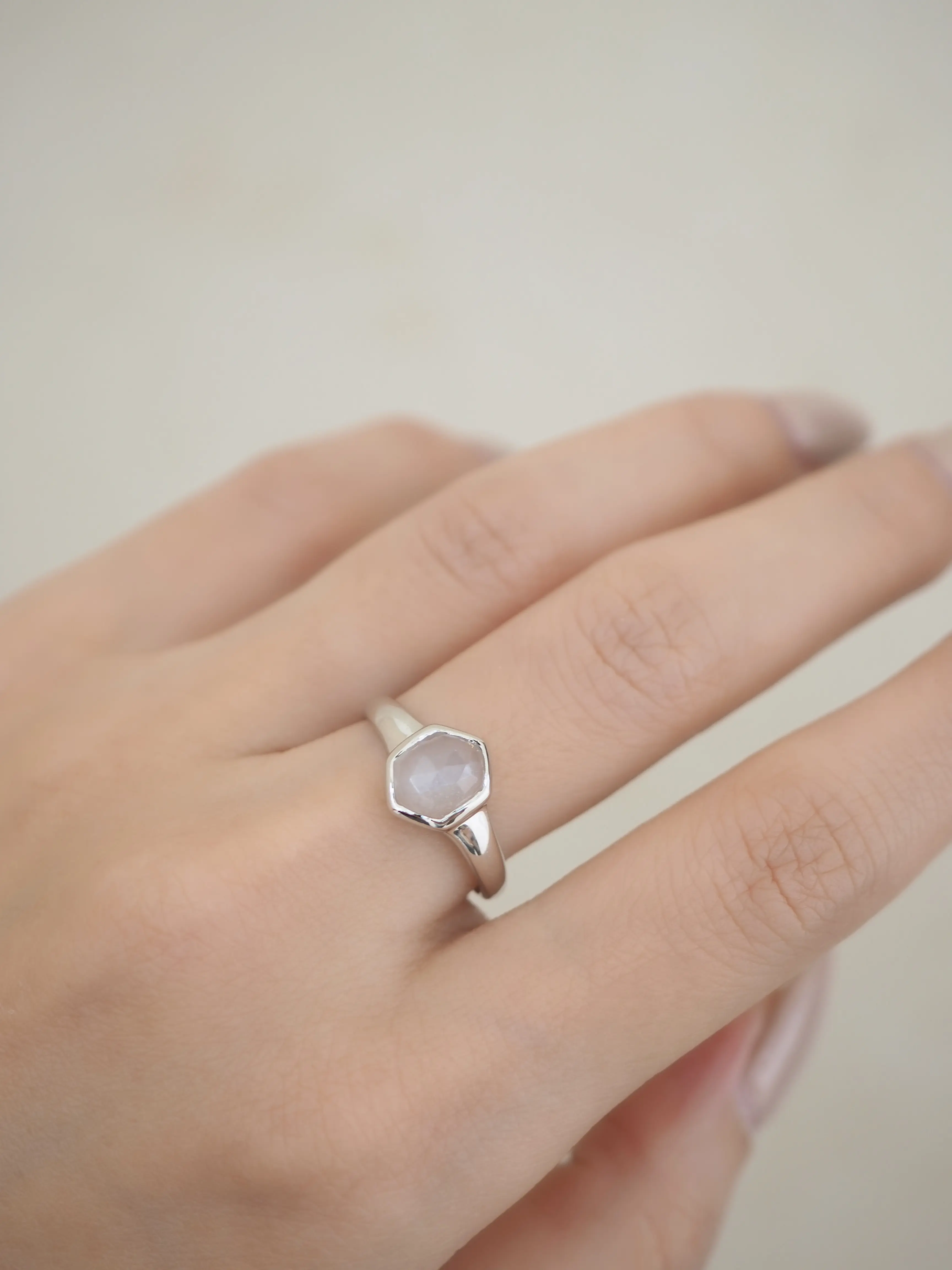 (AZEN)VALORA Ring - Grey Moonstone (Silver)
