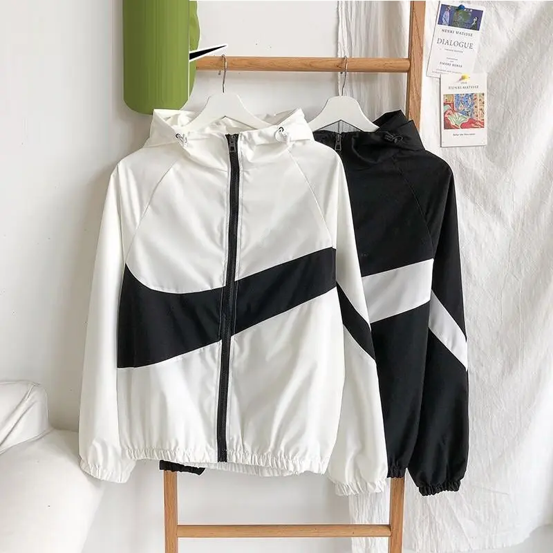 Crazy Promotion Outdoor Windbreaker Jacket Sunscreen Clothing Men's Slim Fit Cape Hooded Jacket