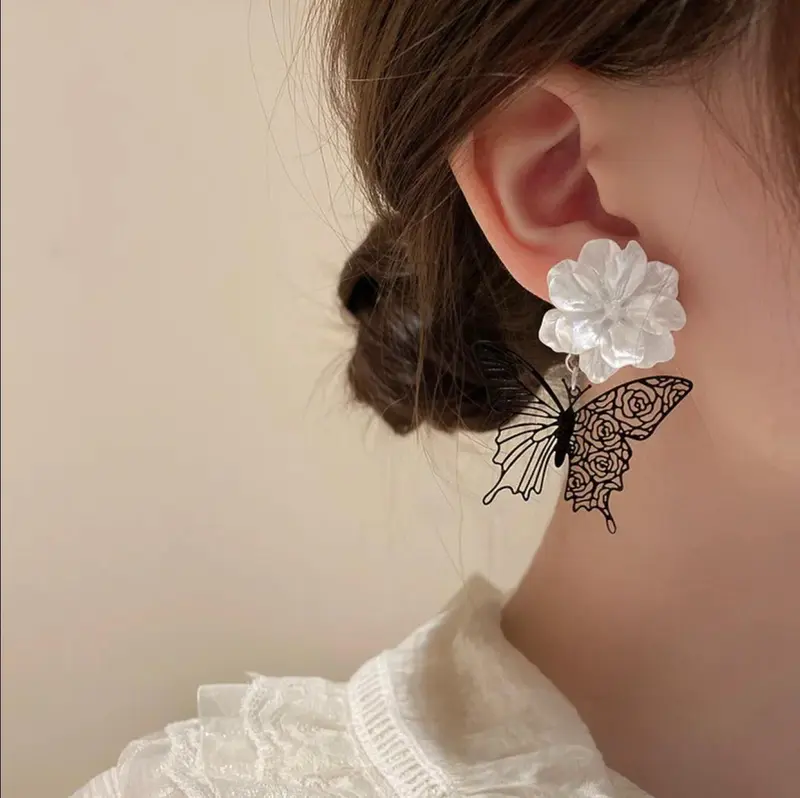 StylishGirlHacks Anting Korea Motif Kupu-Kupu dan Bunga 1
