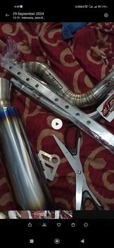 Product Review of Knalpot Samlong Original Alligator Halfblue New Emblem [ inlet 38 mm ] free triplat Nmax Aerox Beat Mio Scoopy Vario Pcx lexy Xride fino Fazio Freego dll Bracket Laser Motor Motorcycle from 𝙄**𝙖 1