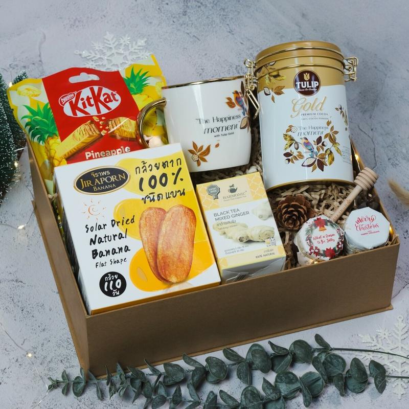 HoneySpree Holiday Warm Hugs Hamper Gift Box | Festive Snacks & Treats | Holiday Gift Box | Special Christmas Gift Idea 1