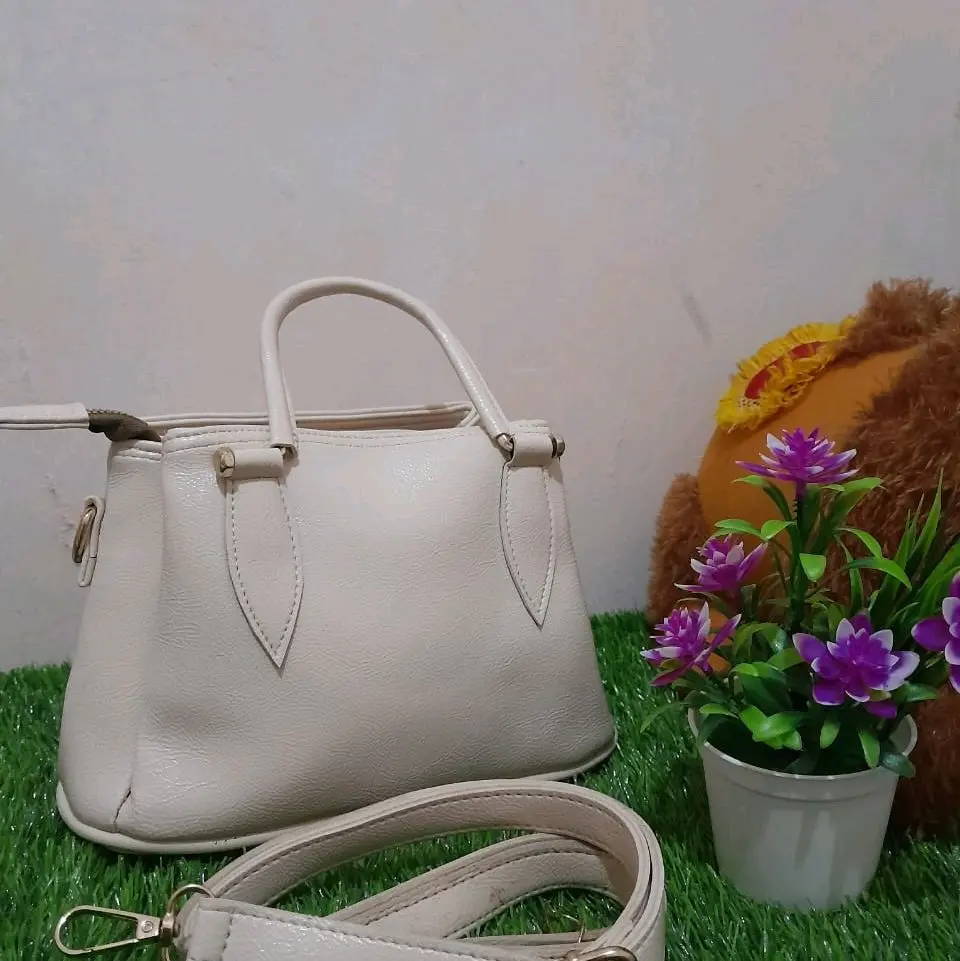 10. Tas Pesta/Selempang 3 ruang BW