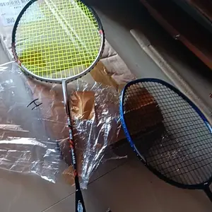 [25 Lbs] Raket Badminton TARIKAN KUAT bonus grip karet Tanpa Sambungan BISA COD