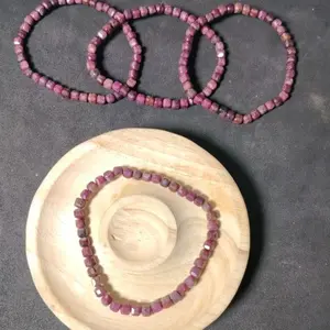 Gelang Darker Ruby Natural 4,5 mm mm Top Grade