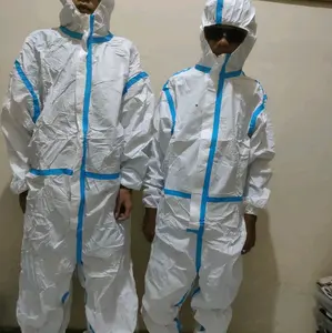 Cover Sepatu untuk Pria dan Wanita dengan Model Beruntung