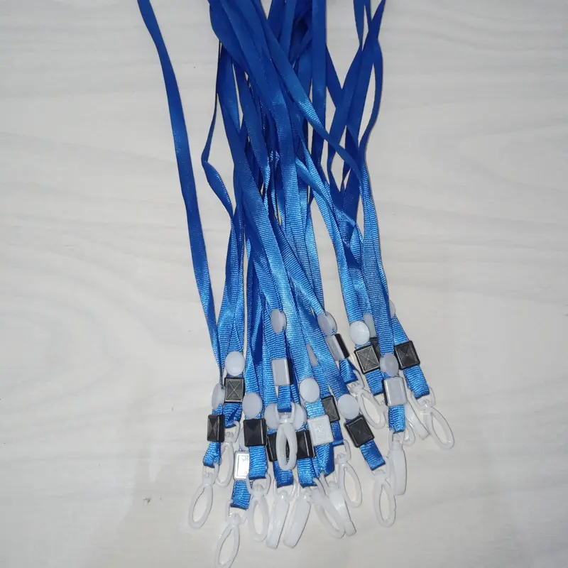 SATU SET TALI LANYARD ID CARD DAN TEMPAT NAME TAG, ID CARD, ATAU KARTU MY PERTAMINA Plastik Foto 2