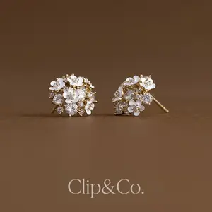 Anting Bunga Berlian Korean Style - Glitter Lembut - Aksesoris Wanita Sehari-hari