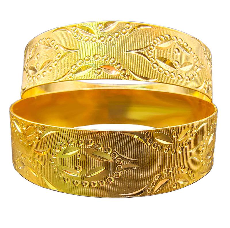 Product Introduction of Wholesale Pakistan Bracelet Jewelry Simple Design 18k Gold Plated Vietnam Bridal Wedding Gypsophila Copper Bangle For Women 28