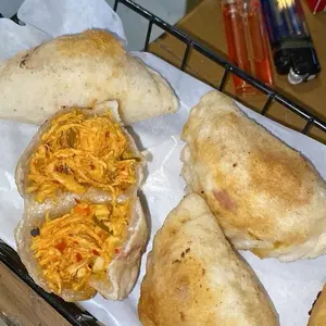 Cireng mini isi Ayam Suwir (10biji) Frozen Food