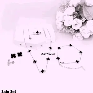 Set Perhiasan Titanium Lengkap Bunga 5 Hitam Silver Fashion Aksesories Wanita Kekinian Anti Karat