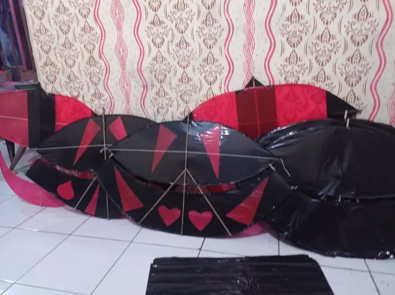 Product Introduction of layang2 gapangan ceper siap terbang t 75cm L 85 cm 4