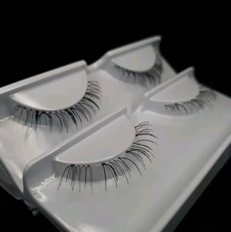 bulu mata bawah tipe #V tishe sangat cocok untuk segala riasan penganten menambah kesan cesual di mata.. Bulumata Eyelash