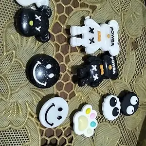 Pin AksesorisMainan Karakter Bahan PVC Picture Real astronot Sepatu Bros Variasi jibbitz couple tempelan DIY Shoe Flower Charm