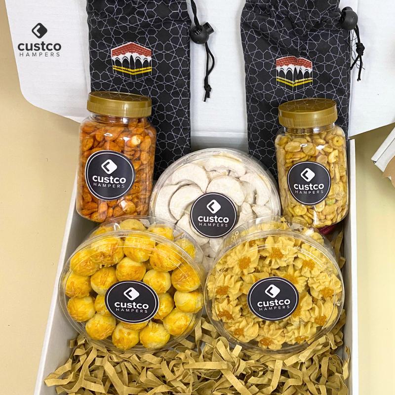 Hampers Kue Lebaran Premium + Kacang + Sajadah | KL04 | Custco Kue Kering | Parcel Kue Kastangel | Kue Nastar 1