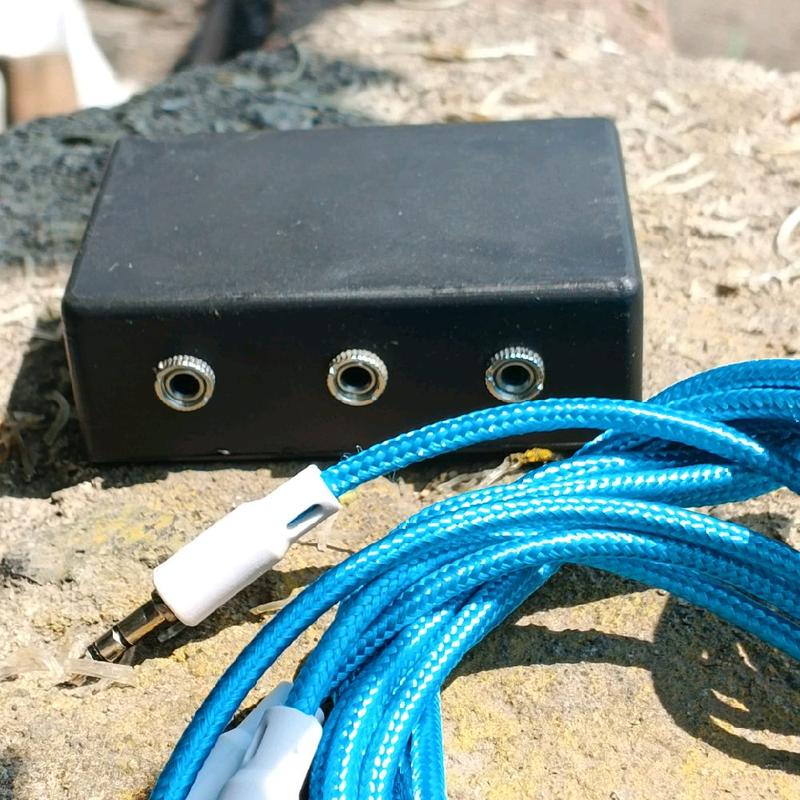 MODUL SPLITTER AUX JACK 3.5MM 1 INPUT 3 OUTPUT UNTUK BANYAK AMPLIFIER ...