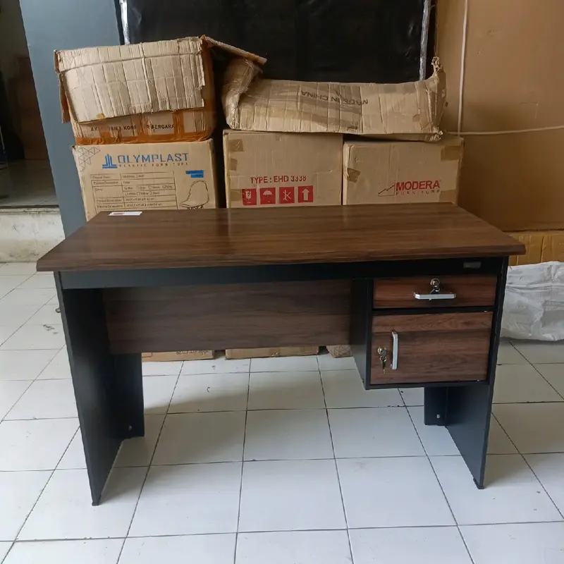 Meja Tulis setengah biro cocok untuk dirumah atau kantor 1